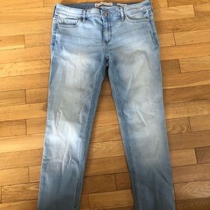hollister jeans